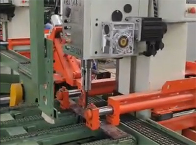 Z5132A單軸數控(kong)鑽床（汽車(che)彈簧鋼闆(pan)鑽孔自動(dong)生産線）