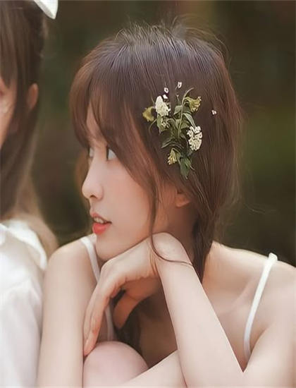 《超大建筑狂想曲北支流监狱》场景布置主流分析：环境设计与主题呼应探讨